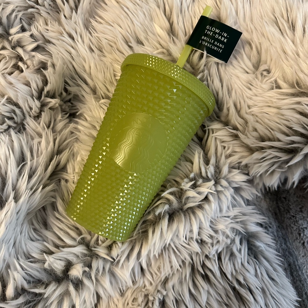 💚STARBUCKS GLOW IN THE DARK STUDDED CUP 16oz💚